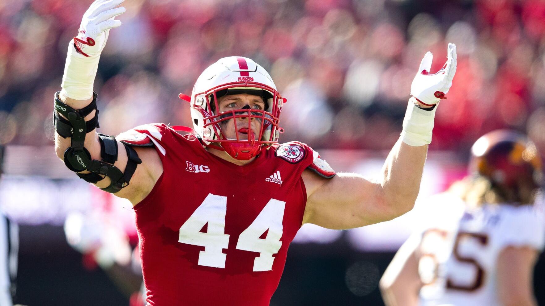 Carriker Chronicles: Nebraska's Garrett Nelson on his decision to leave Nebraska for the NFL